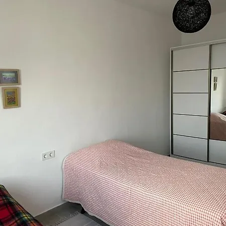 Gumuslukte Ozel Plajli Ve Havuzlu Mustakil Yazlik Villa *